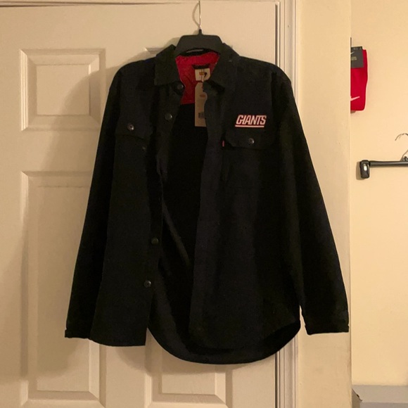 Exclusive Levi’s “NY Giants” button up shirt.